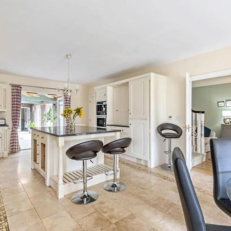 Large Coastal Cottage, Private Indoor Pool, Hut Tub, Sauna And Steam Pod Weymouth Esterno foto