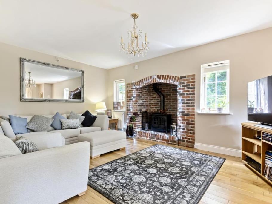 Large Coastal Cottage, Private Indoor Pool, Hut Tub, Sauna And Steam Pod Weymouth Esterno foto